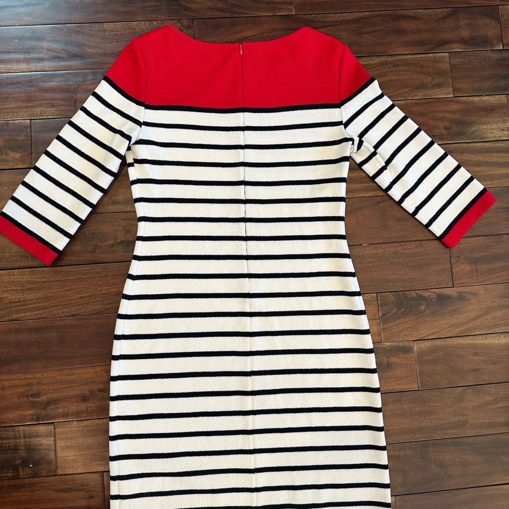 St. John Collection White Red Black Striped Santana Knit 3/4 Sleeve Dress Sz. 6 - Picture 6 of 7